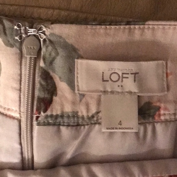 Loft Skirt - Picture 4 of 5